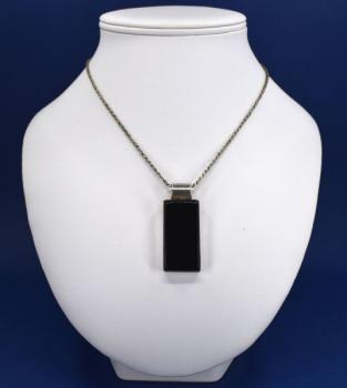 Silver necklase with onyx